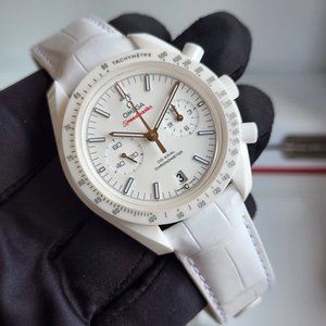 NEW OMEGA SPEEDMASTER WHITE SIDE OF THE MOON 44.25 CERAMIC WHITE CHRONO Co-Axial